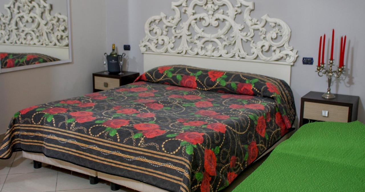 Hotel Serena نابولي المظهر الخارجي الصورة