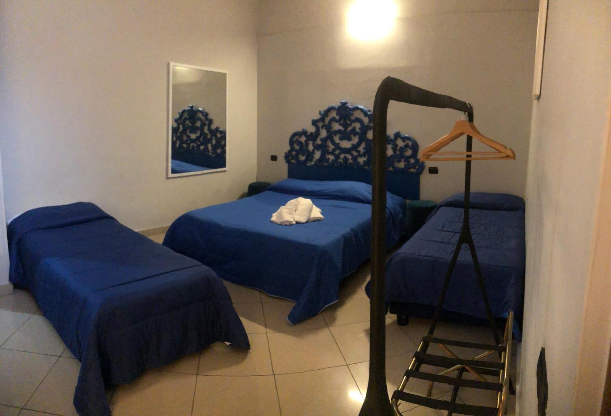 Hotel Serena نابولي المظهر الخارجي الصورة