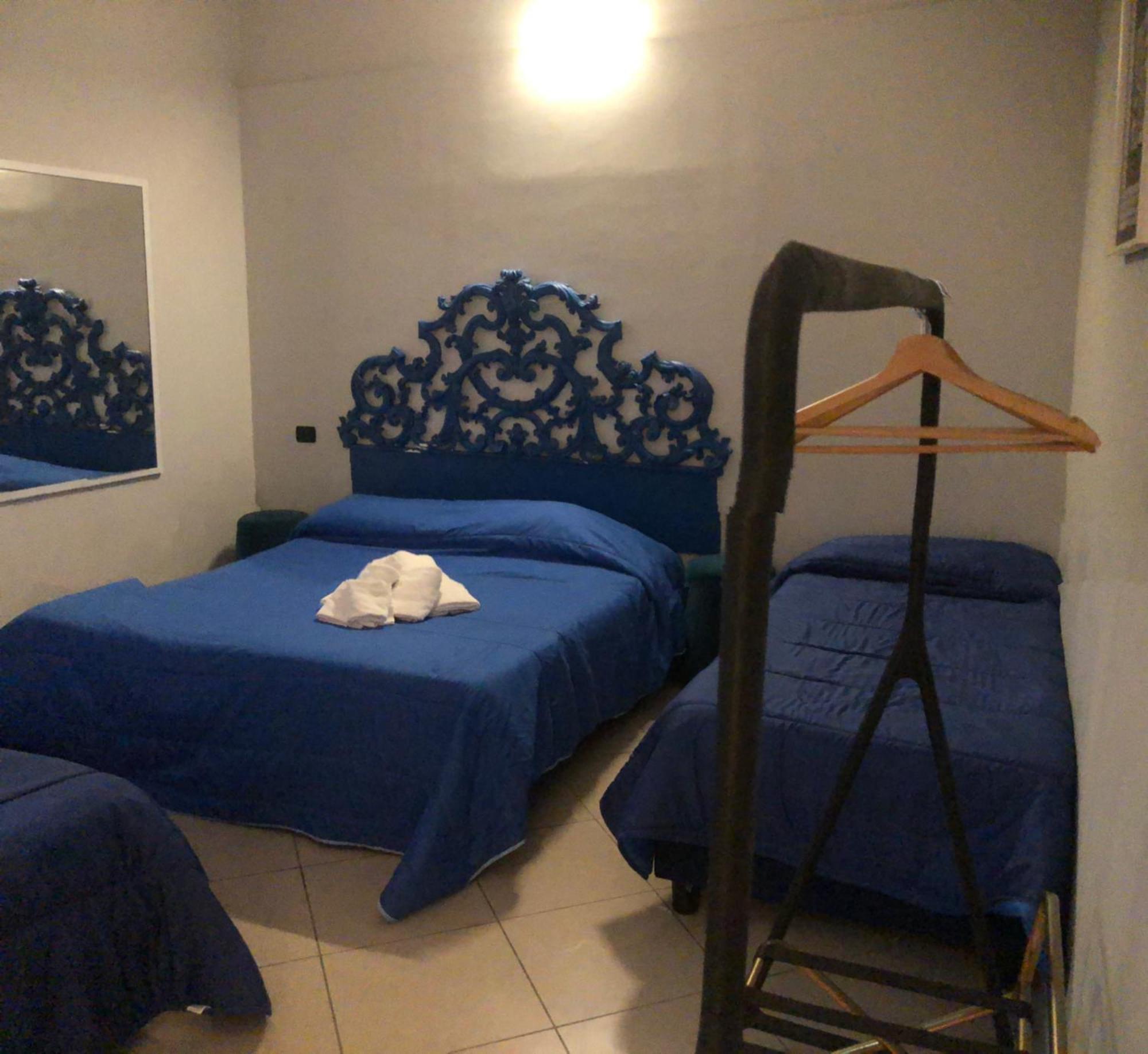 Hotel Serena نابولي المظهر الخارجي الصورة