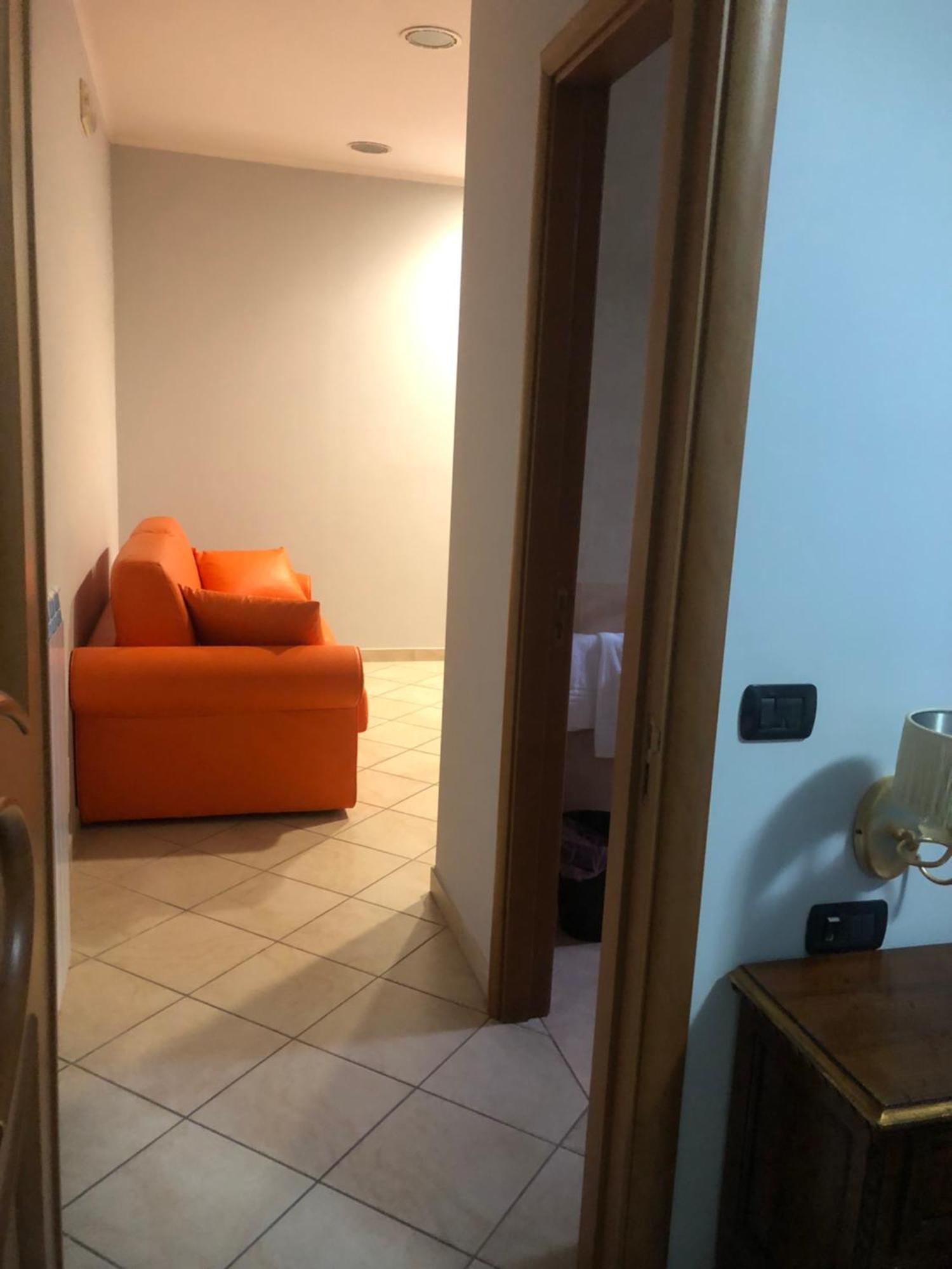 Hotel Serena نابولي المظهر الخارجي الصورة